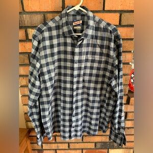 johnnie-O Black and White Hangin Out Casual Button Down Shirt